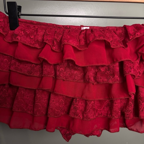 Red Ruffled Lace Micro Shorts - Picture 2 of 3